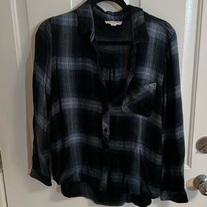 Beach lunch lounge button down